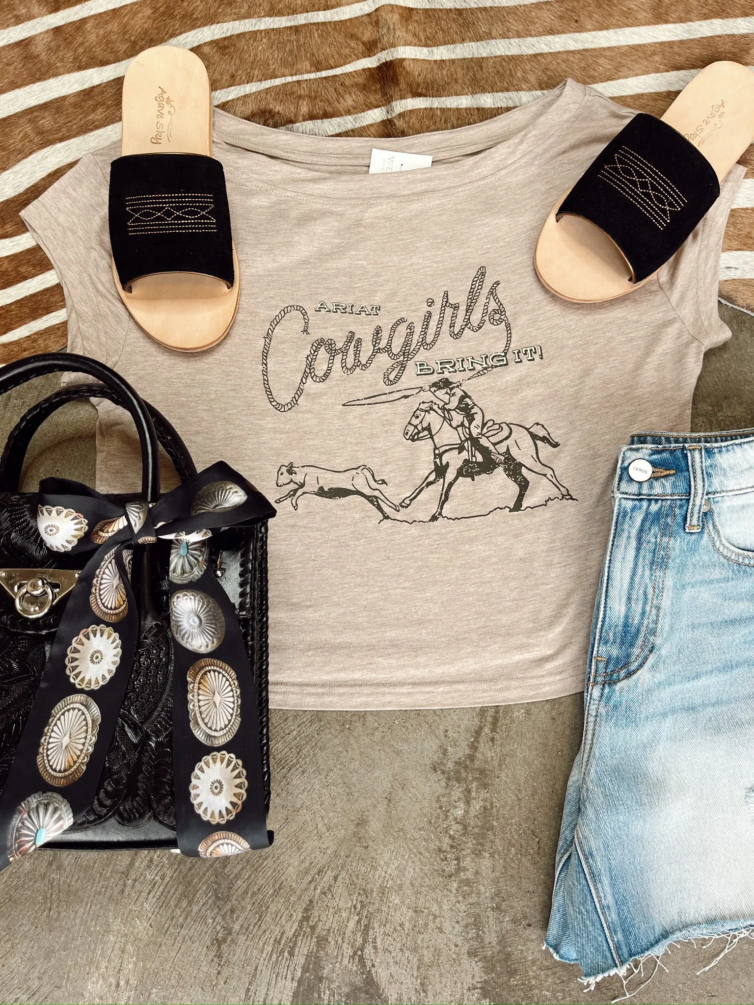 Ariat Cowgirls T-Shirt-Large