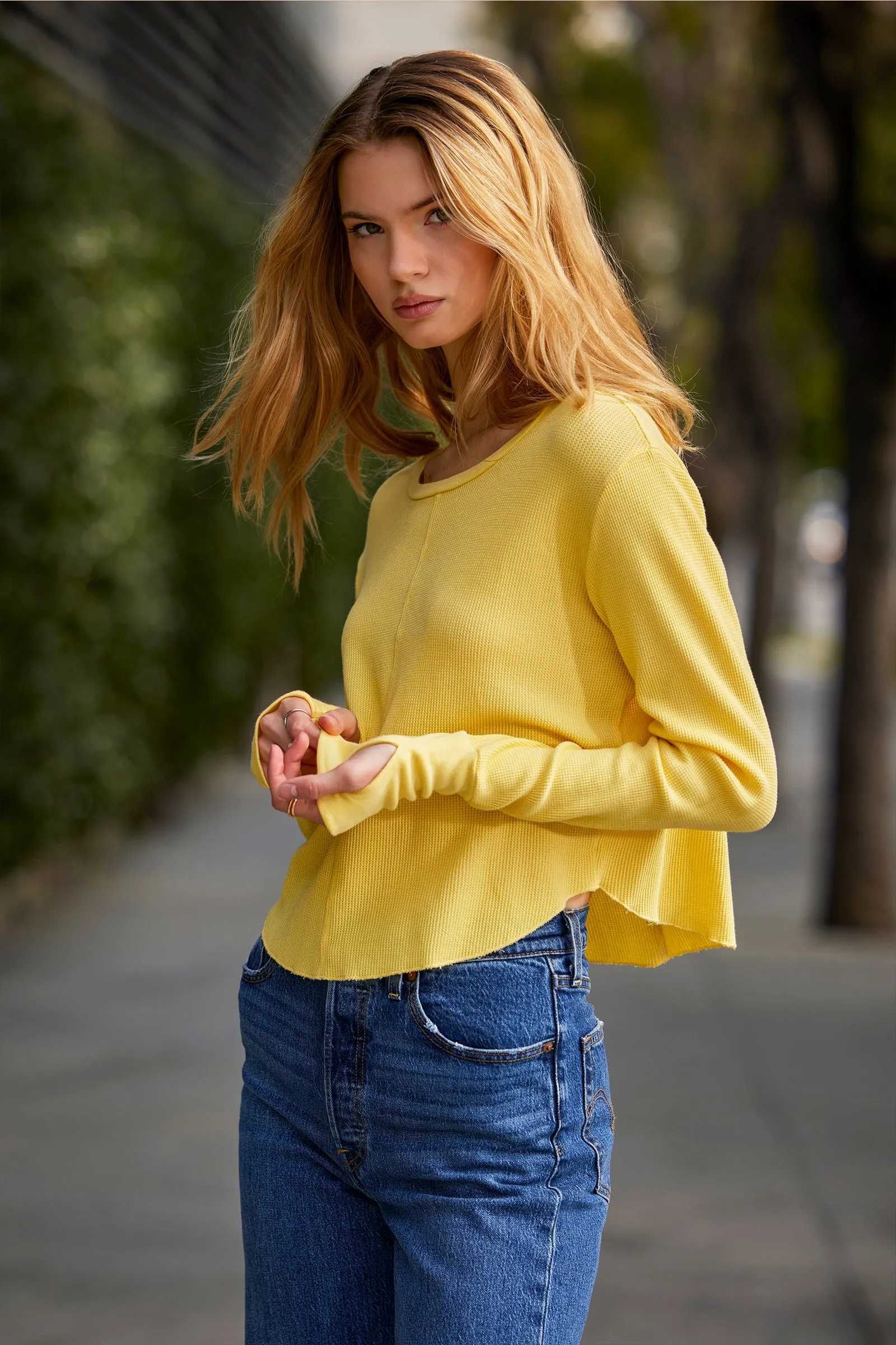 CROPPED BOXY LONG SLEEVE TEE