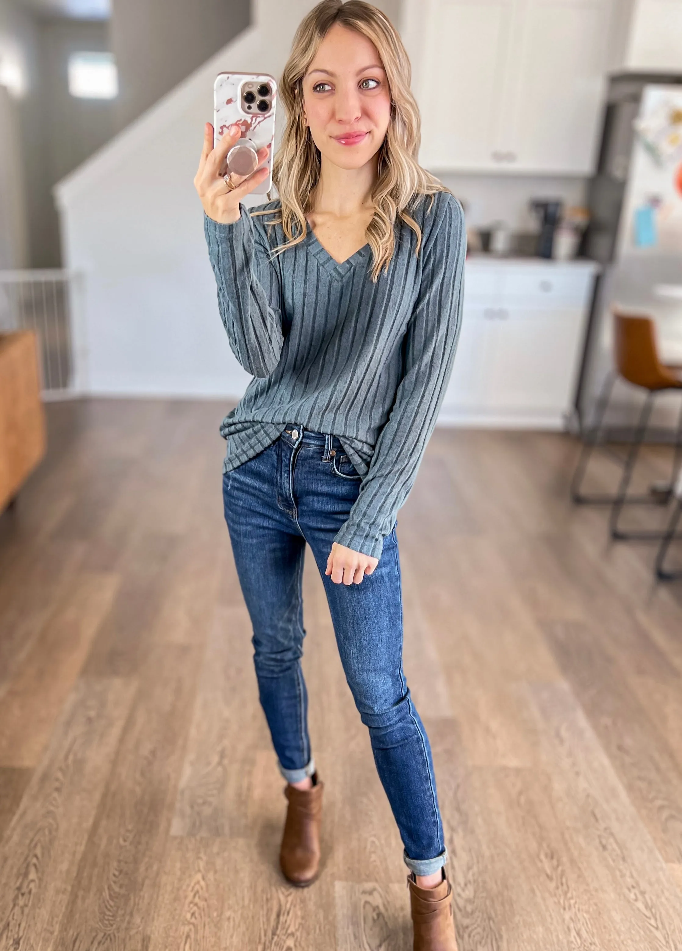 Tara V-Neck Long Sleeve